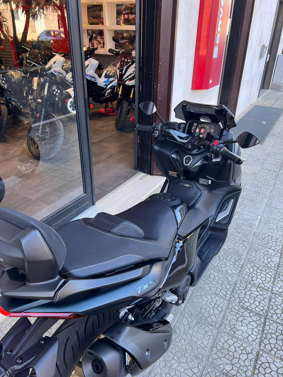 Yamaha TMAX 560 Tech Max 2023