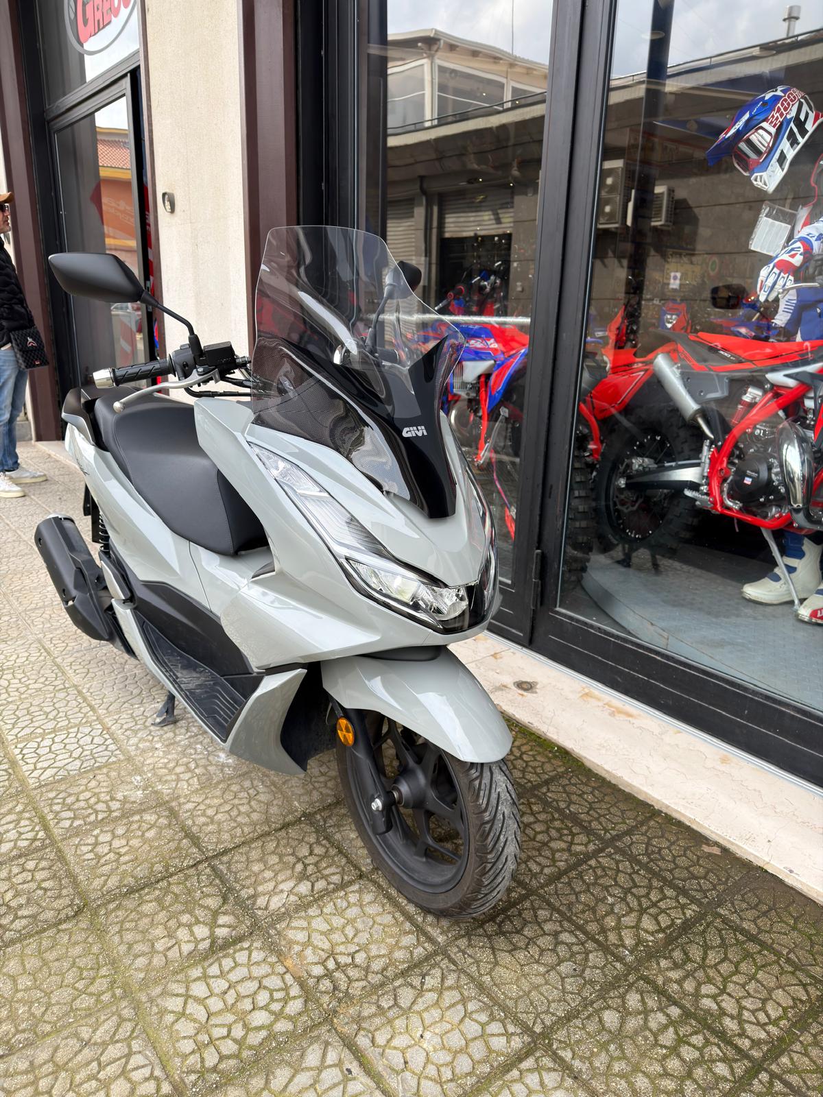 HONDA PCX 125 (2024)