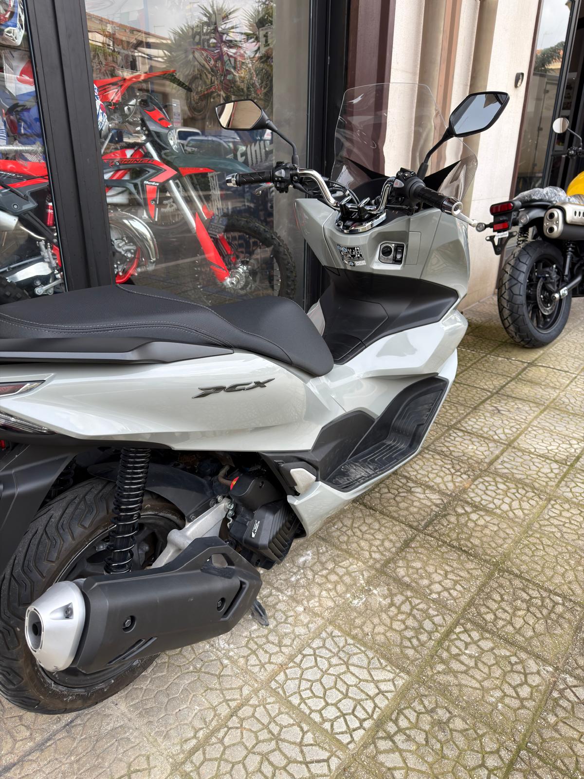 HONDA PCX 125 (2024)