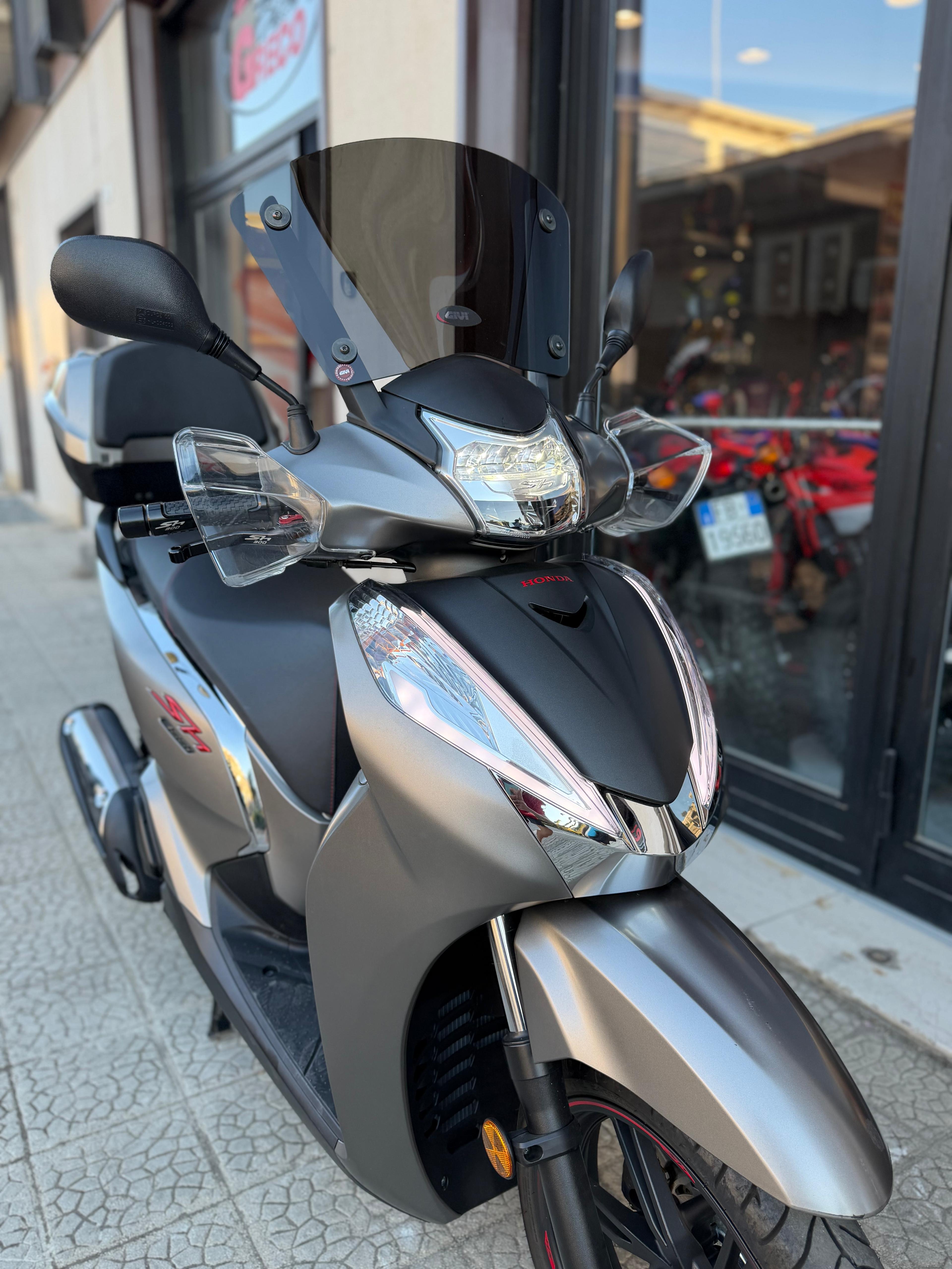 Honda SH 300 Sport (2020)