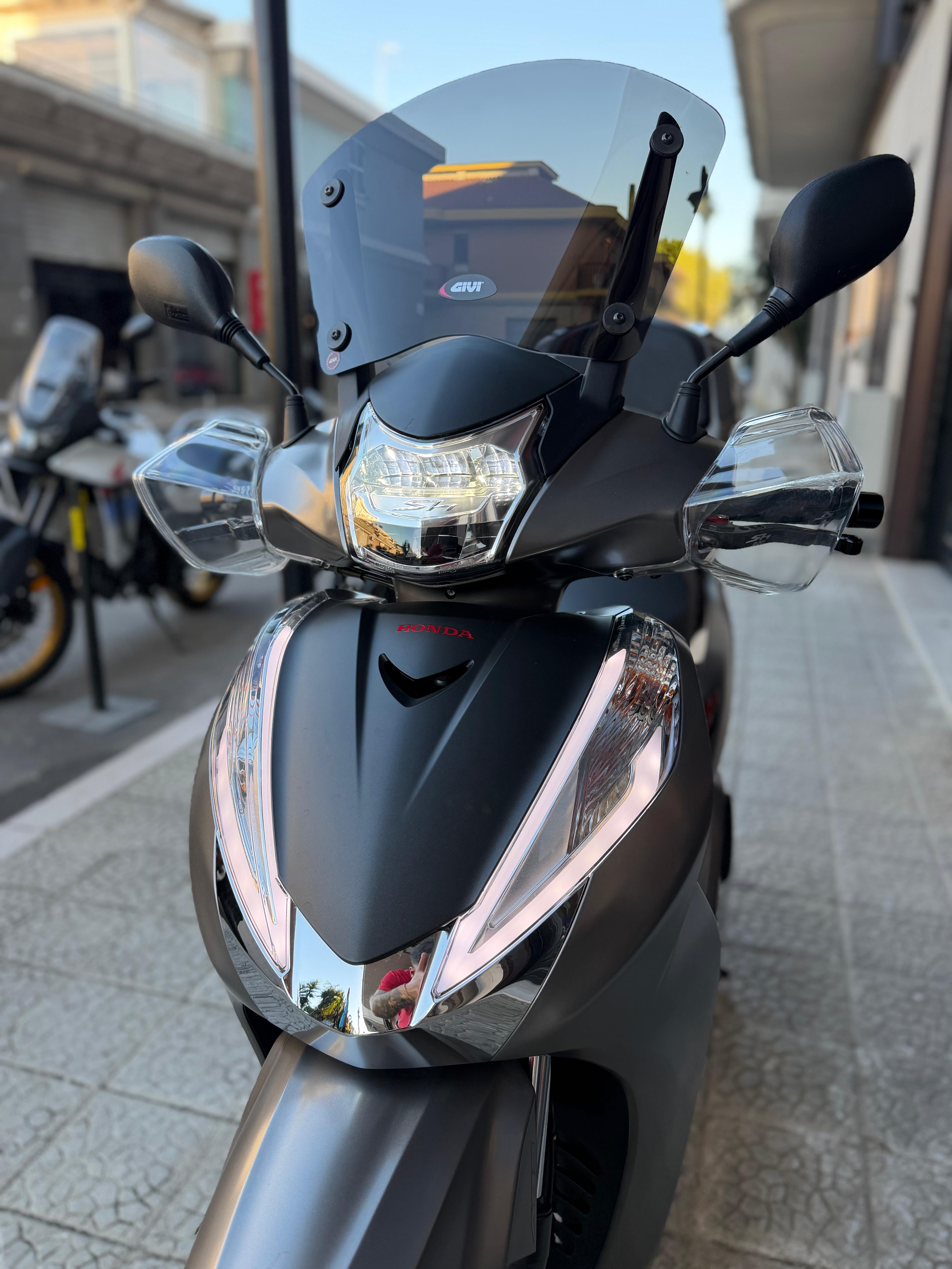 Honda SH 300 Sport (2020)