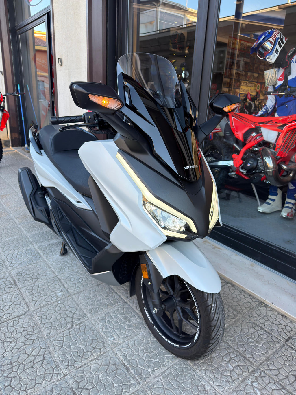 Honda Forza 350 2024