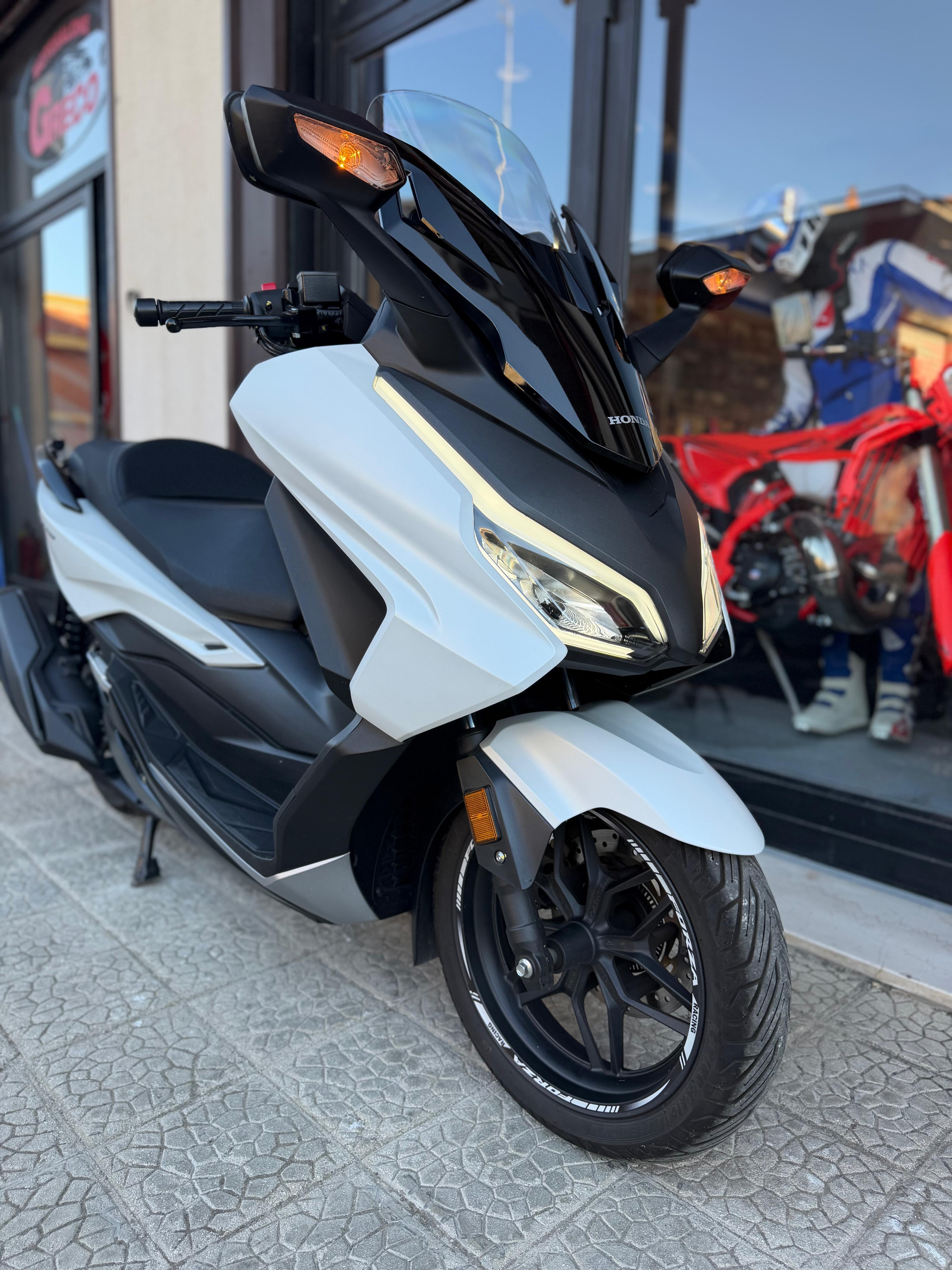 Honda Forza 350 2024