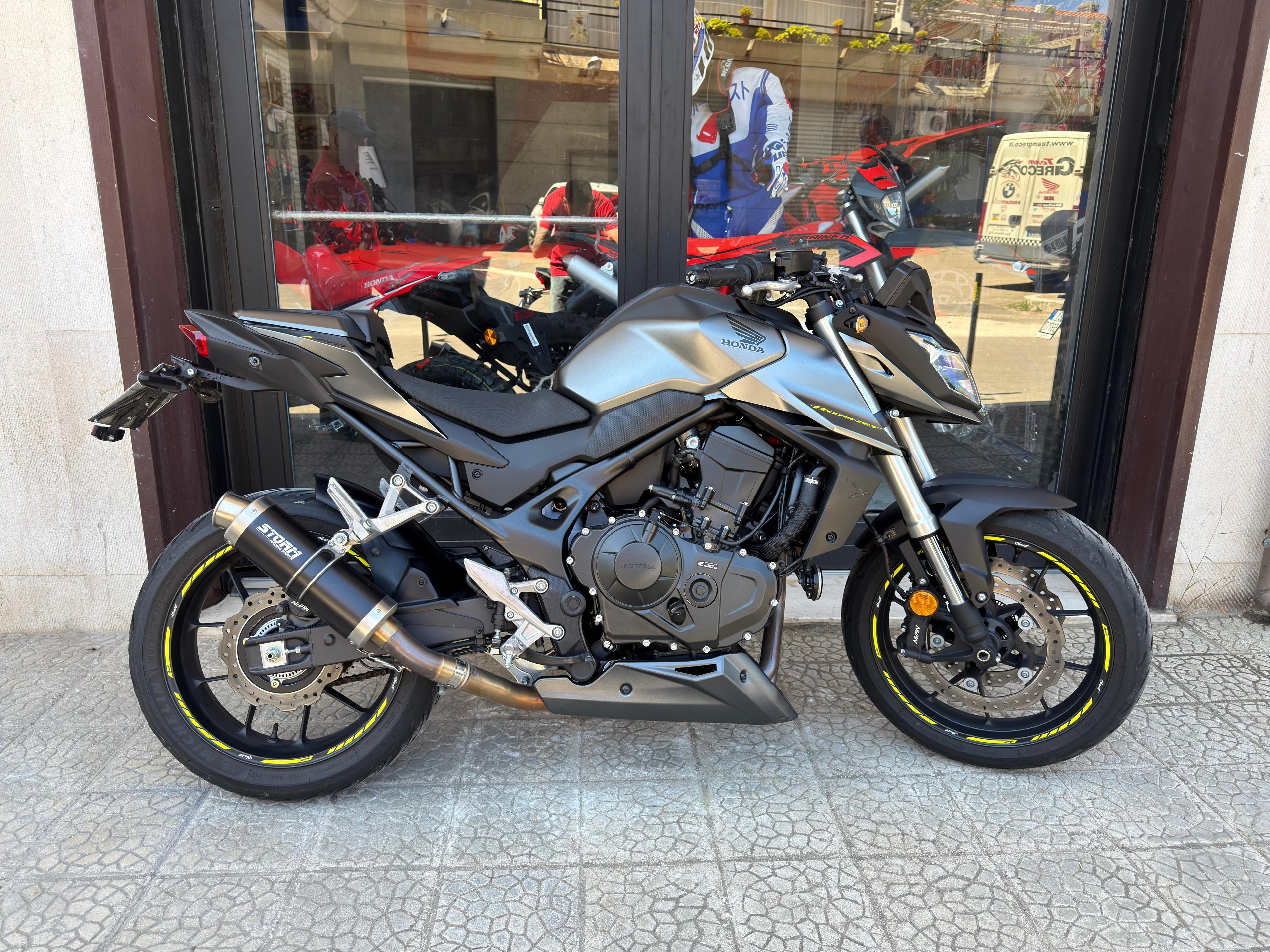 Honda Hornet 750 2023