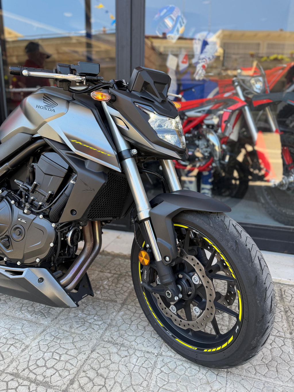 Honda Hornet 750 2023