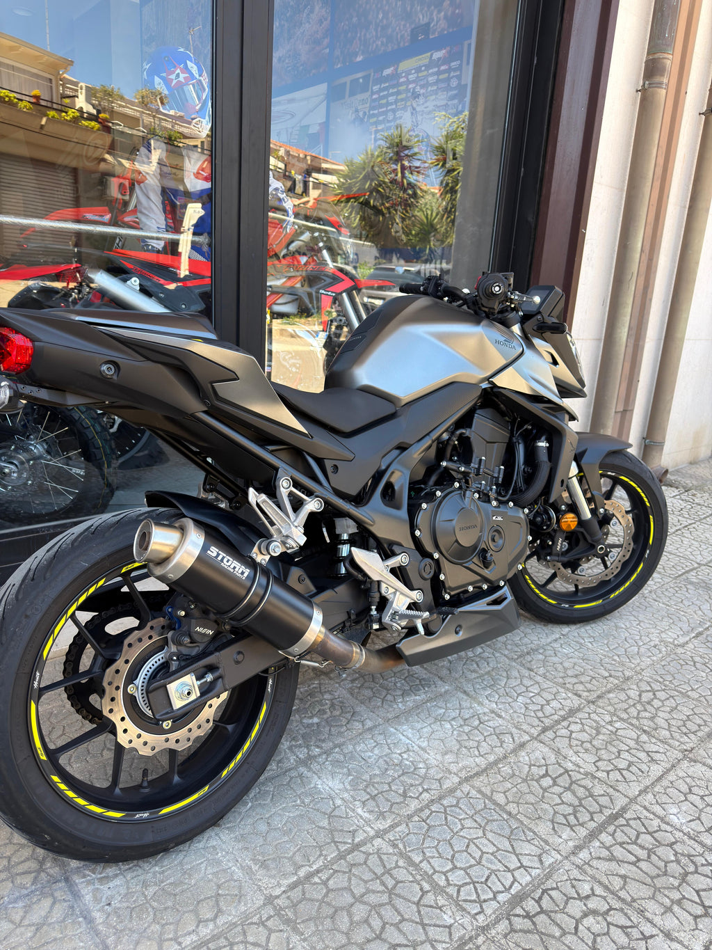 Honda Hornet 750 2023