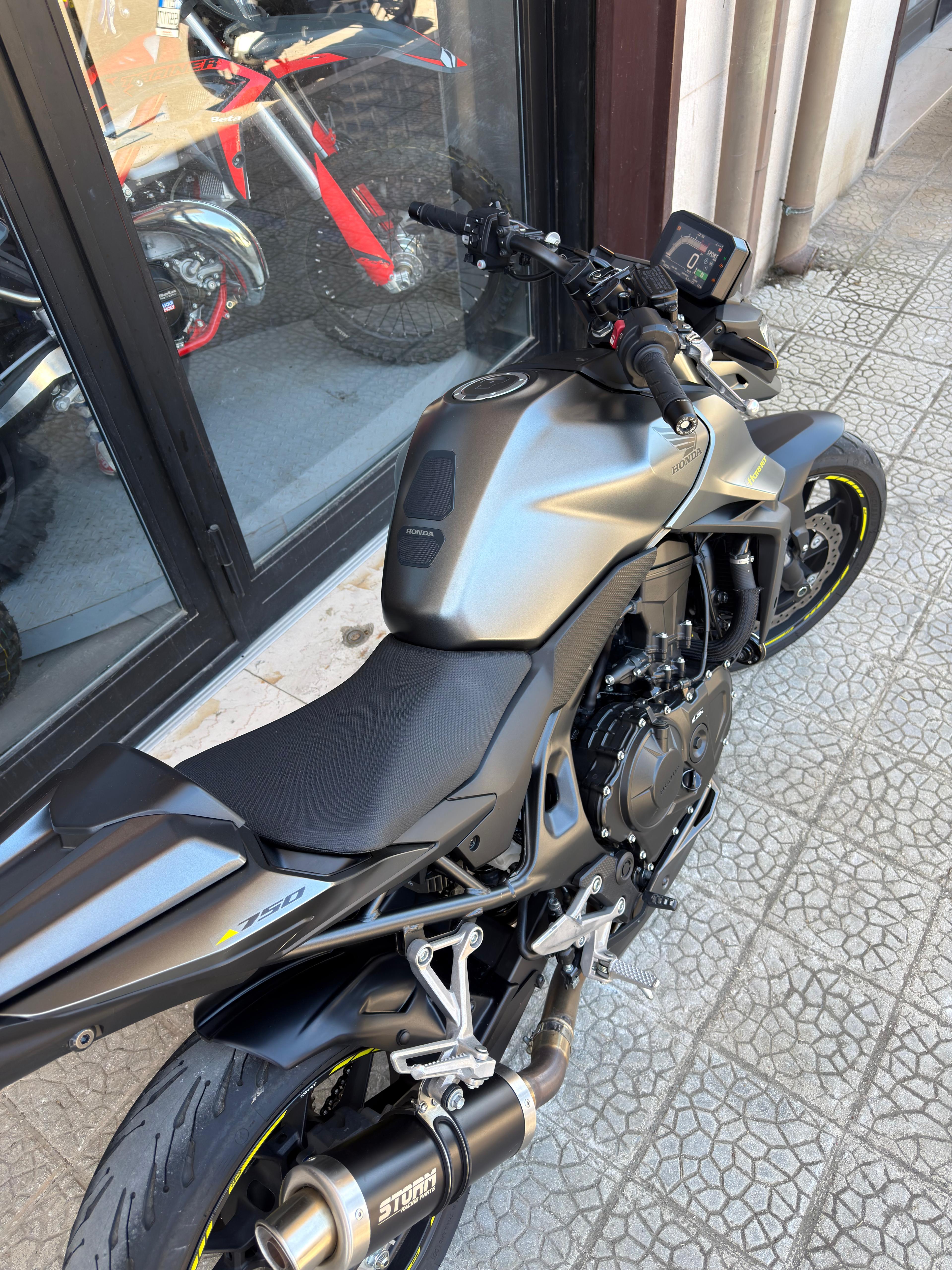 Honda Hornet 750 2023